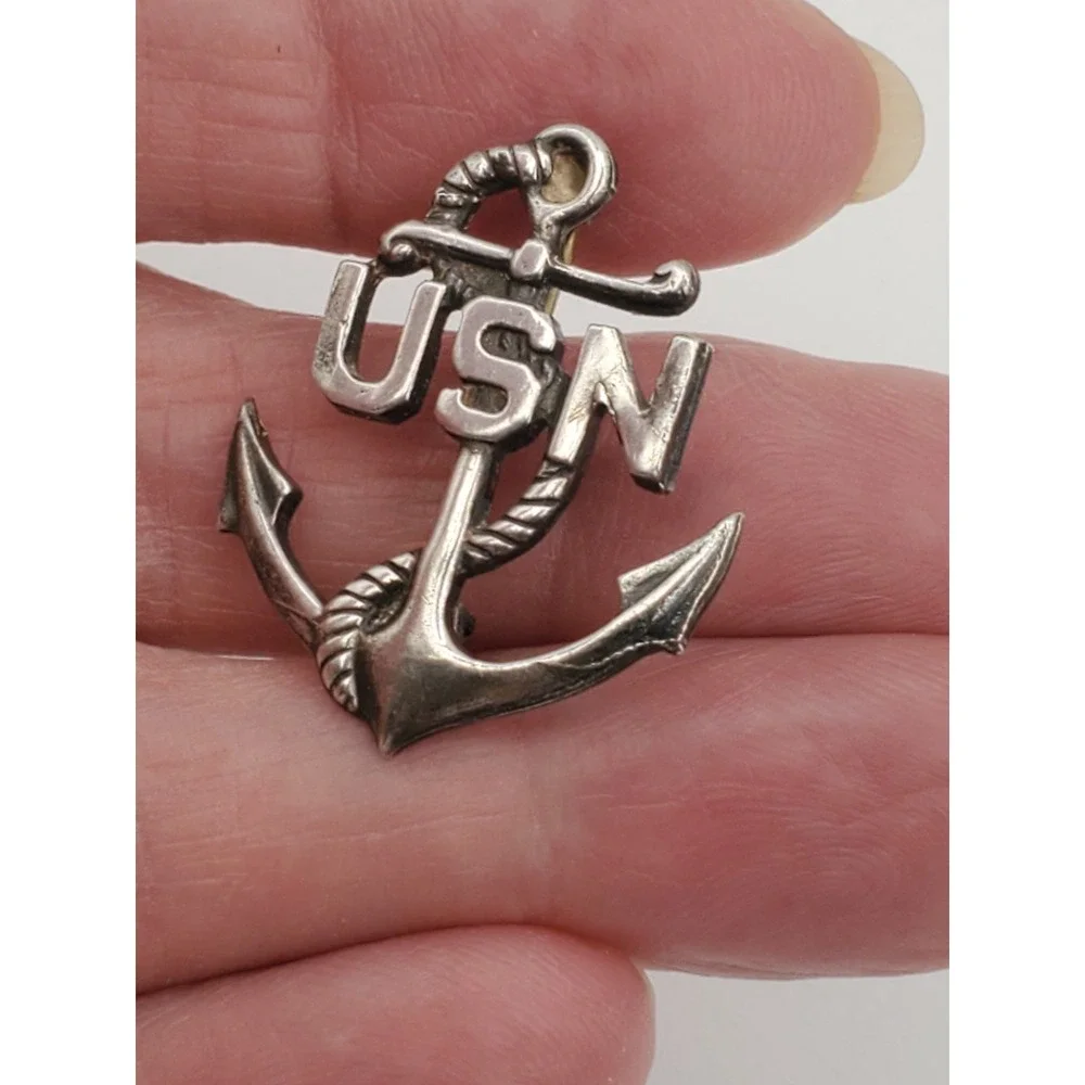 VINTAGE WWII Era USN Sterling Silver Anchor Sweetheart Pin Brooch Navy Military